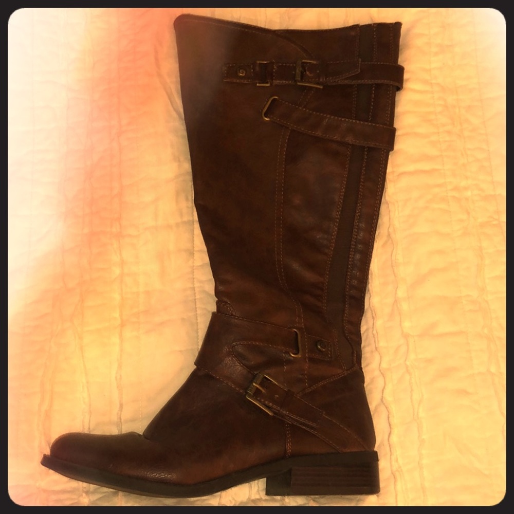 Brown boots